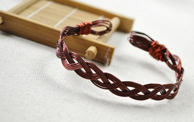 Vòng tay handmade từ dây đồng