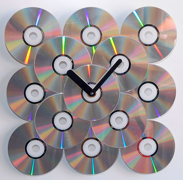 Tạo đồng hồ từ đĩa CD cũ